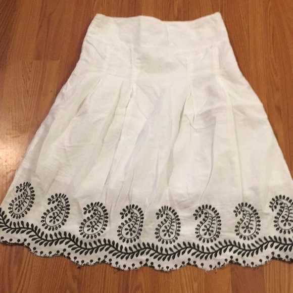 Mint Green Skirt size Small (Q) - Picture 4 of 4